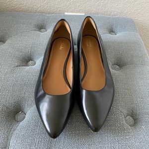 Clarks artisan black leather flats. Size 8.5